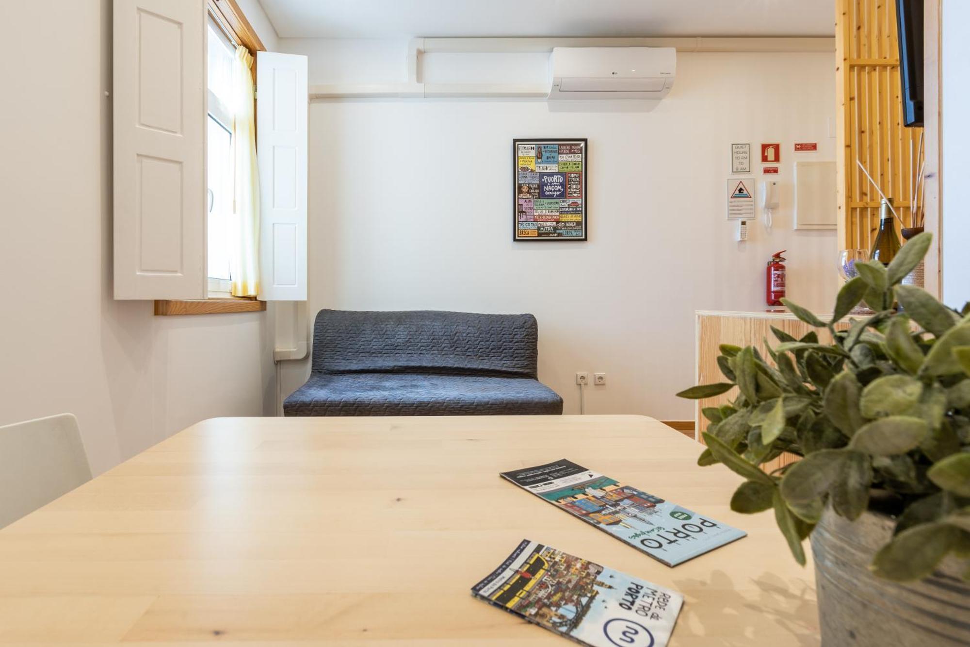 731 Costa Cabral Metro Residence Porto Room photo