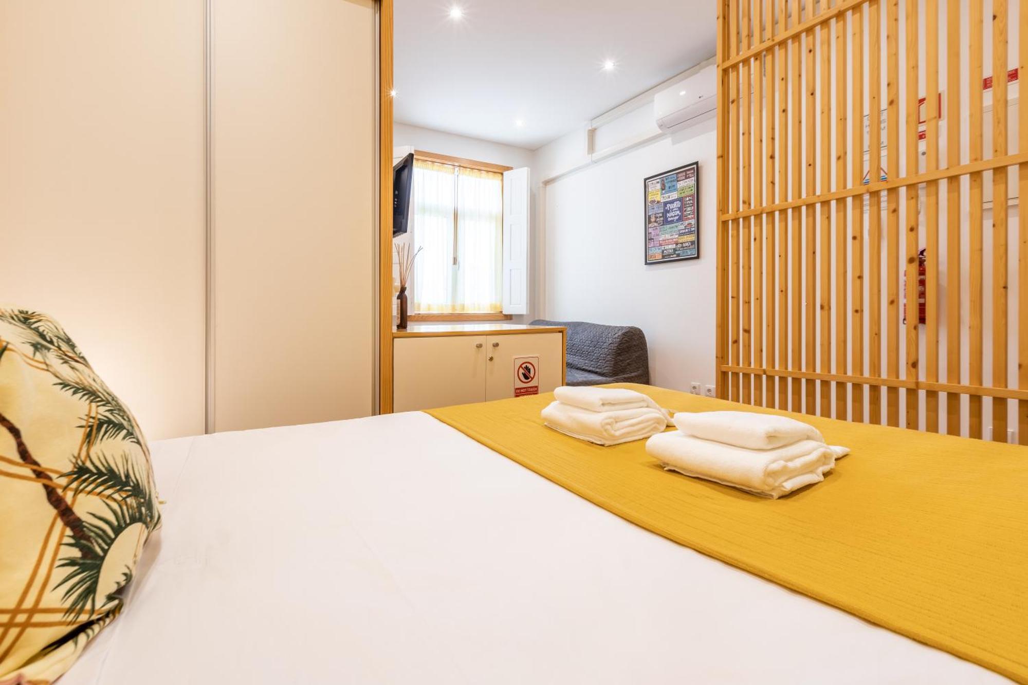 731 Costa Cabral Metro Residence Porto Room photo
