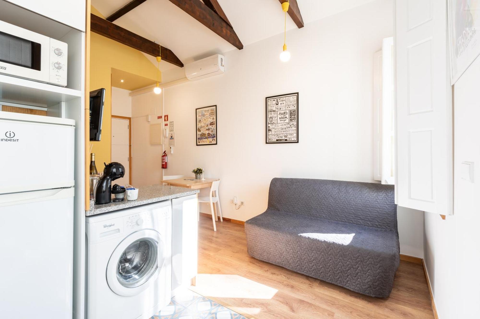 731 Costa Cabral Metro Residence Porto Room photo