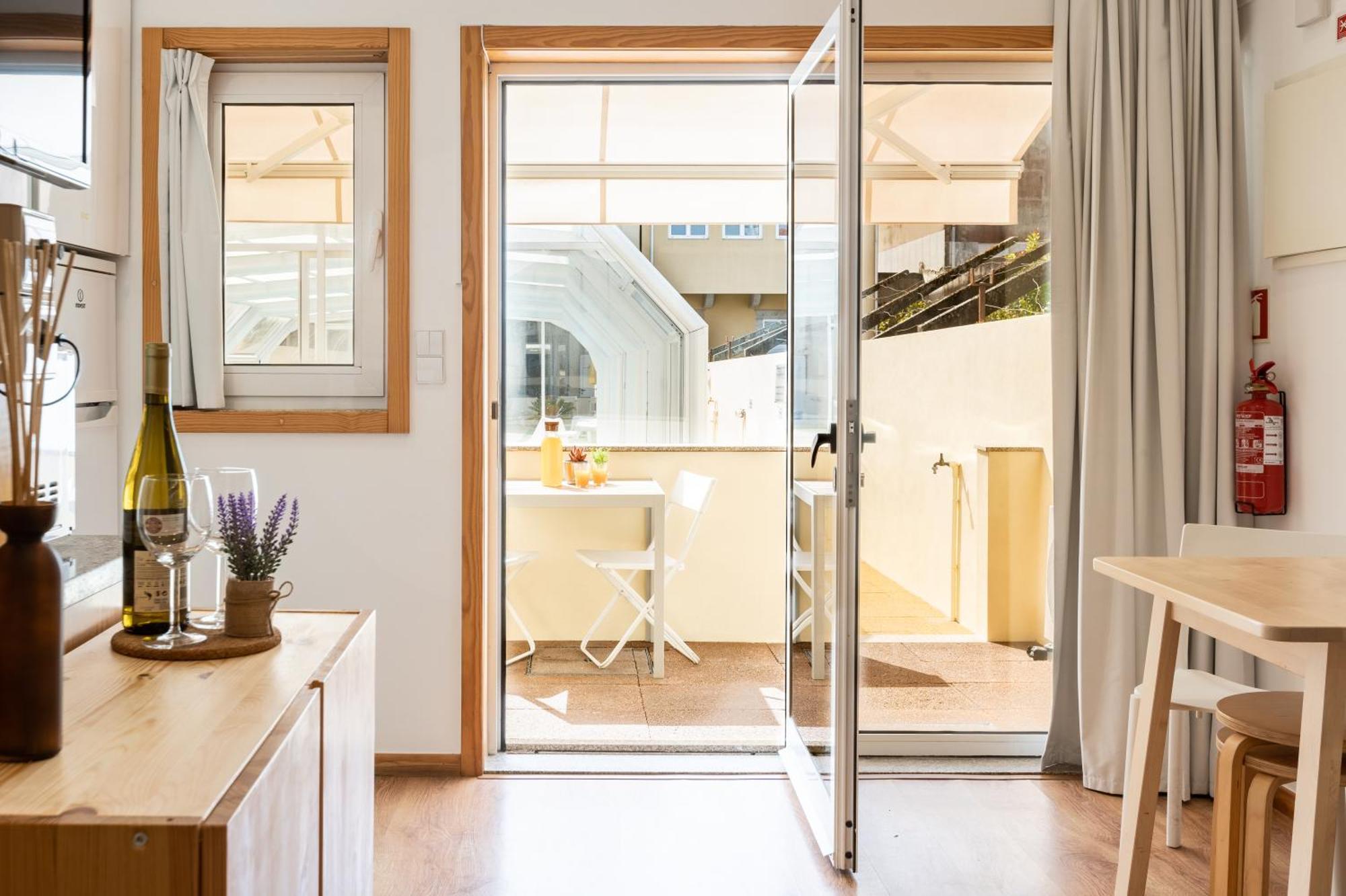 731 Costa Cabral Metro Residence Porto Room photo